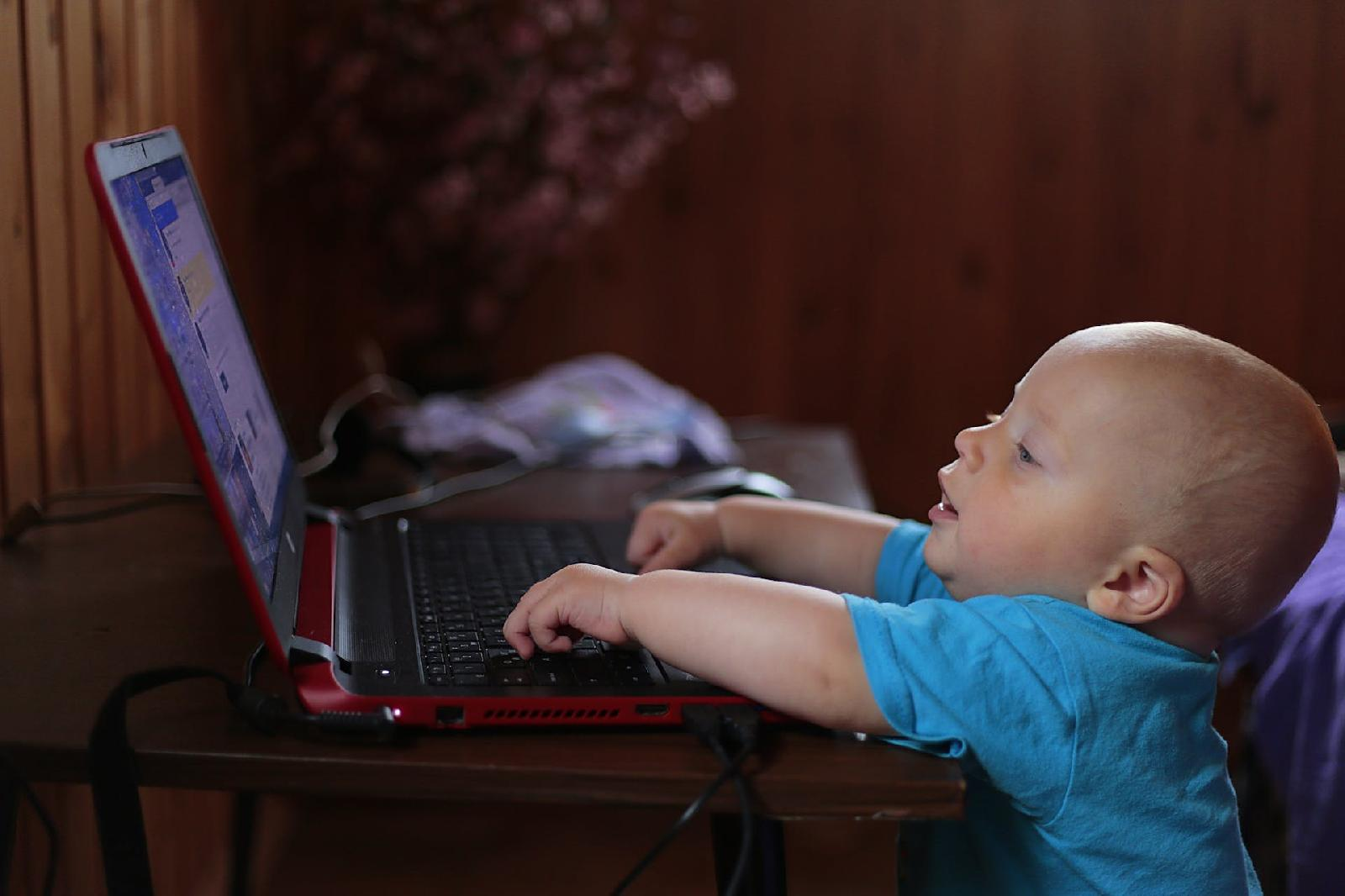 Protegez votre bebe avec le meilleur coin de table en 2023